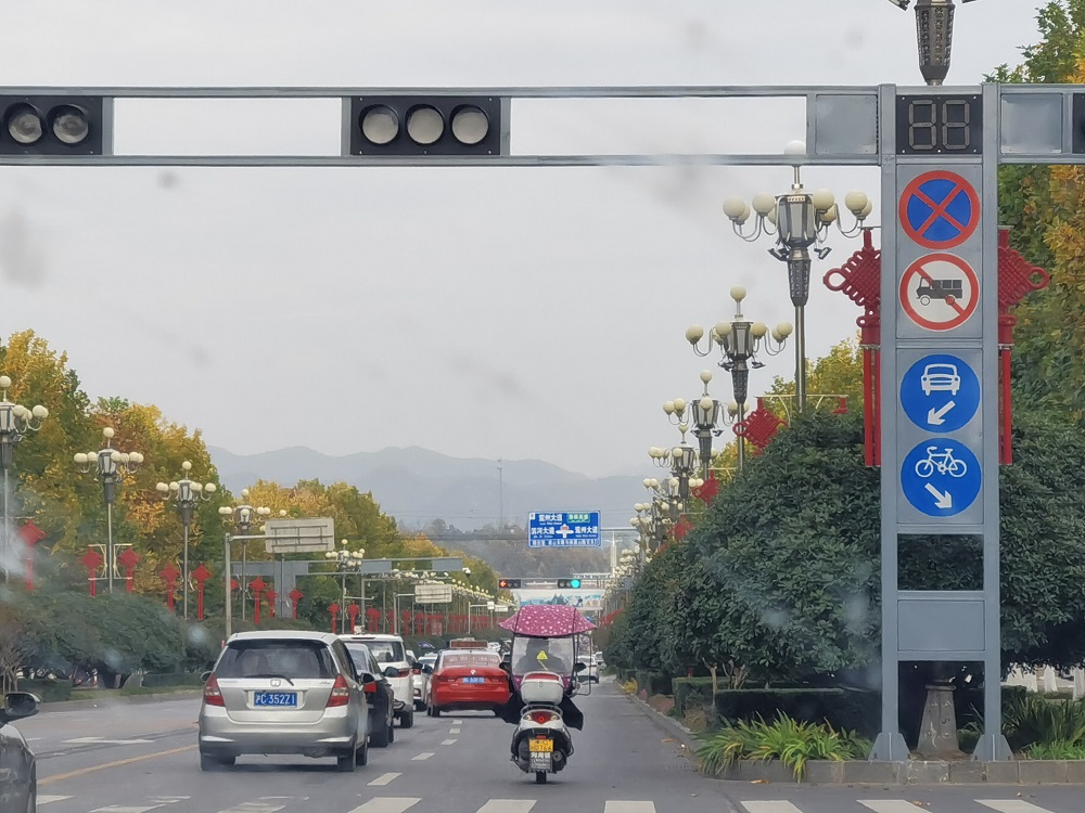 一體化信號燈桿